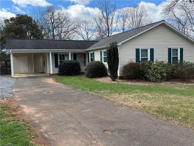 106 Meta Court, King, NC 27021