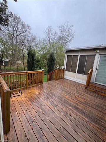 106 Meta Court, King, NC 27021