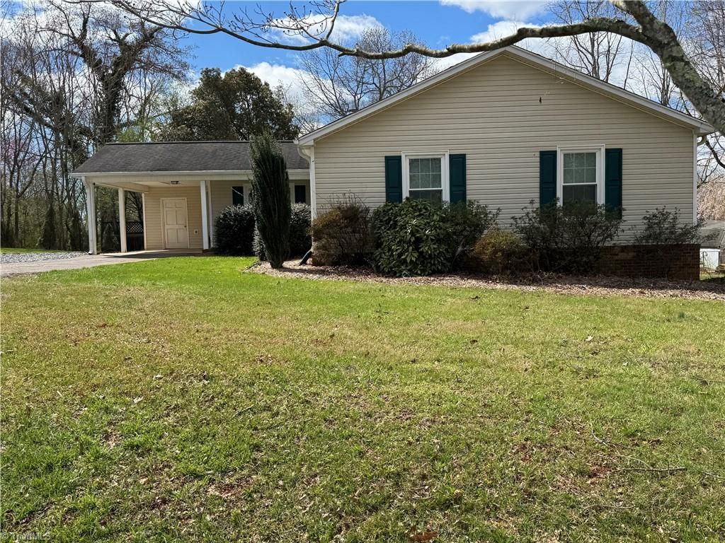 106 Meta Court, King, NC 27021