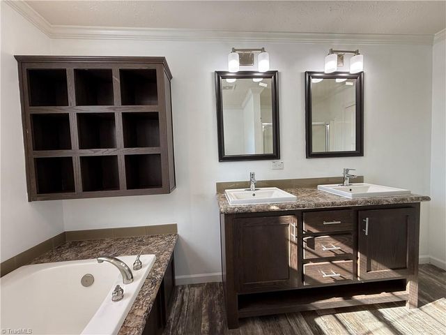 812 W Main Street, Pilot Mountain, NC 27041