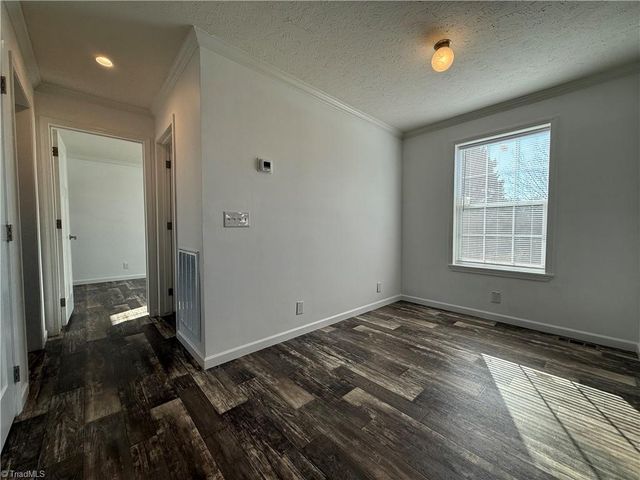 812 W Main Street, Pilot Mountain, NC 27041