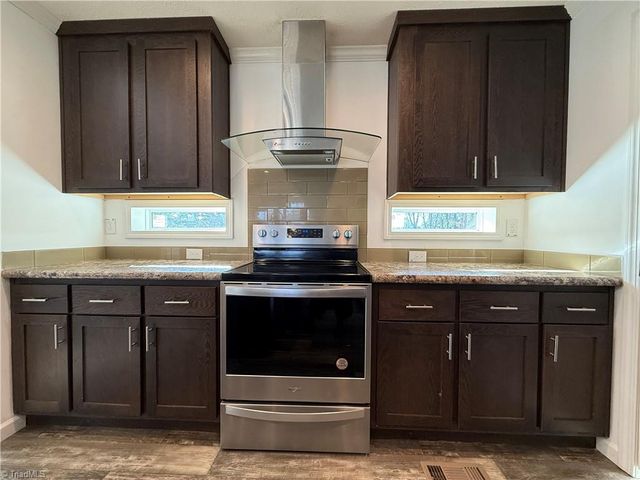 812 W Main Street, Pilot Mountain, NC 27041