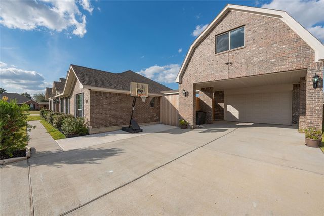 2118 Gilbert Road, League City, TX 77539