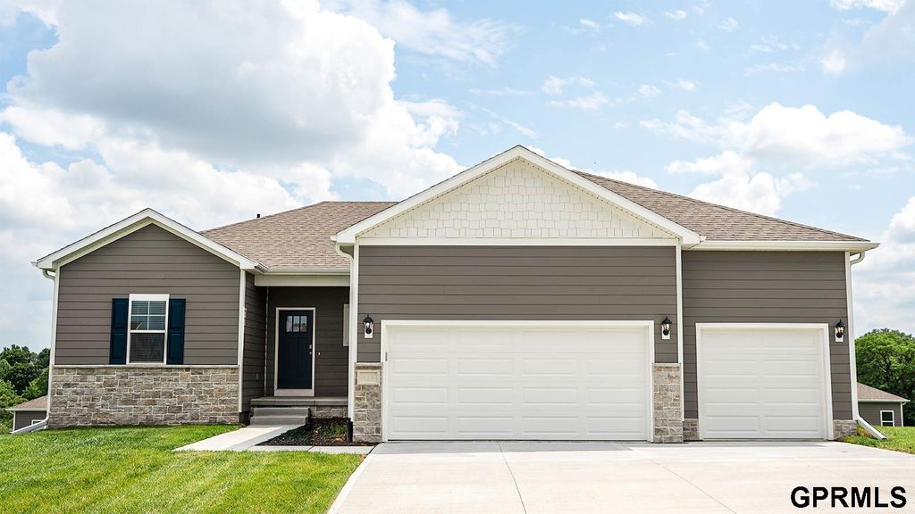 17001 Craig Street, Bennington, NE 68007
