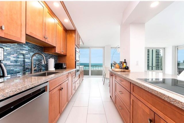 5540 N Ocean Drive 9-B, Riviera Beach, FL 33404