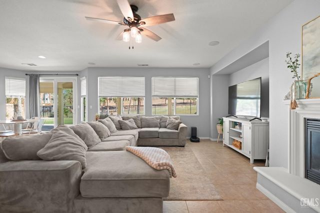 5101 Anacapa Drive, Bakersfield, CA 93306