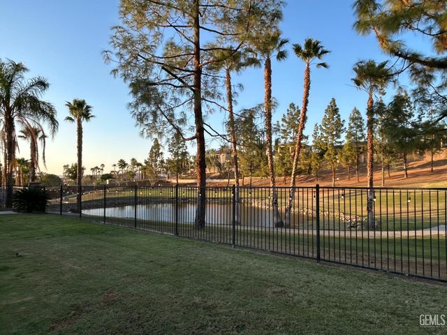 5101 Anacapa Drive, Bakersfield, CA 93306