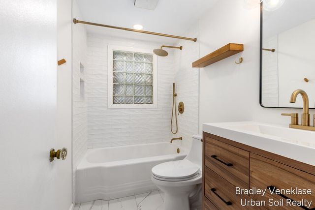 1336 Philadelphia Avenue, Grand Rapids, MI 49506