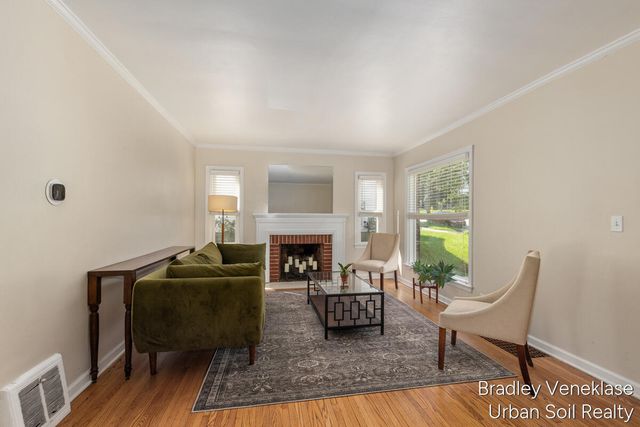 1336 Philadelphia Avenue, Grand Rapids, MI 49506