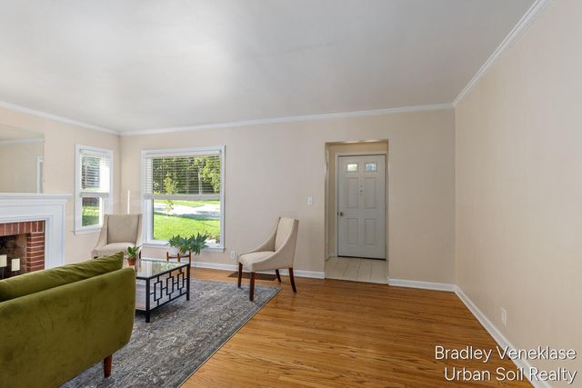 1336 Philadelphia Avenue, Grand Rapids, MI 49506