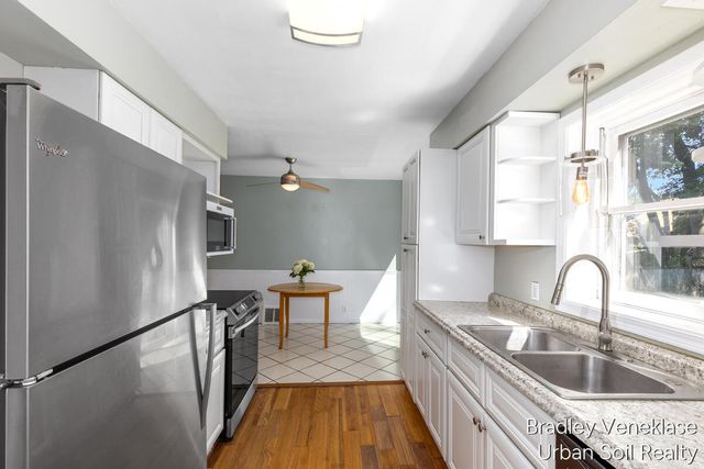 1336 Philadelphia Avenue, Grand Rapids, MI 49506