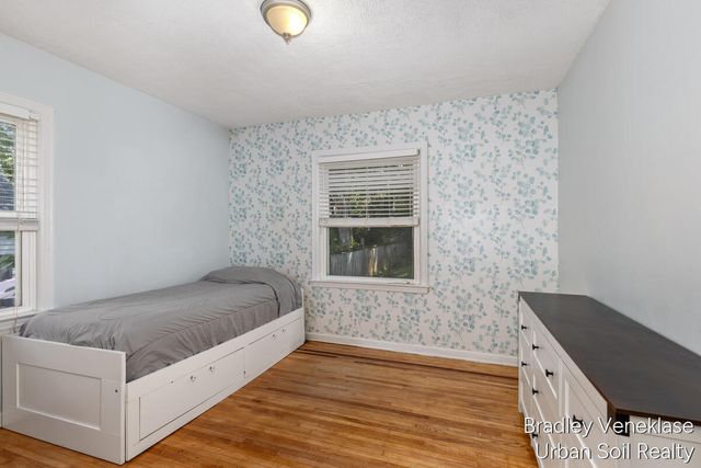 1336 Philadelphia Avenue, Grand Rapids, MI 49506