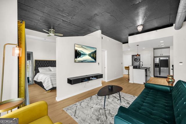 250 Pharr Road NE APT 1702, Atlanta, GA 30305