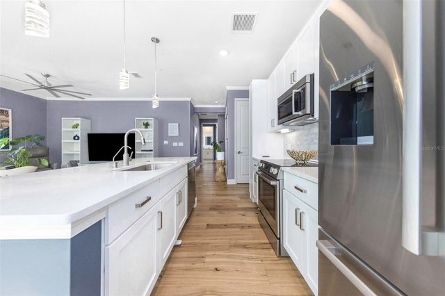 600 3RD AVENUE S 305, St Petersburg, FL 33701