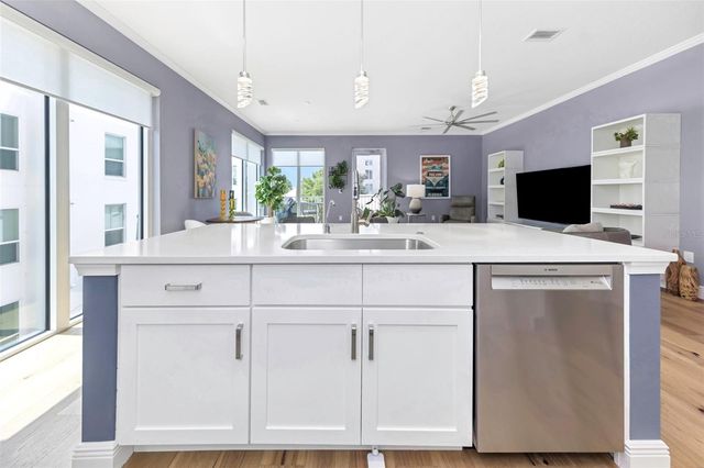 600 3RD AVENUE S 305, St Petersburg, FL 33701