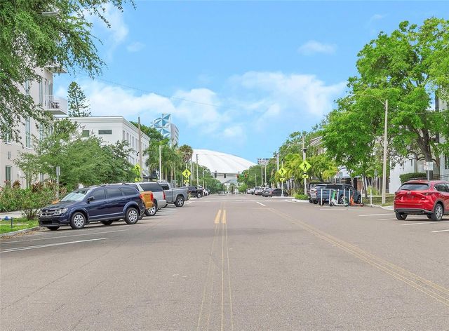 600 3RD AVENUE S 305, St Petersburg, FL 33701