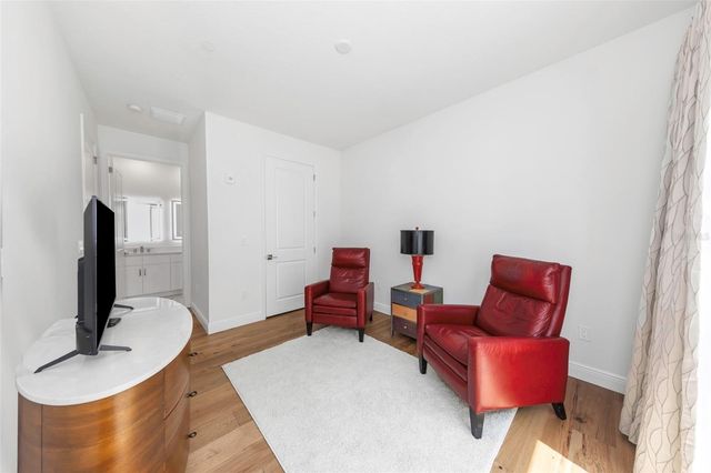 600 3RD AVENUE S 305, St Petersburg, FL 33701