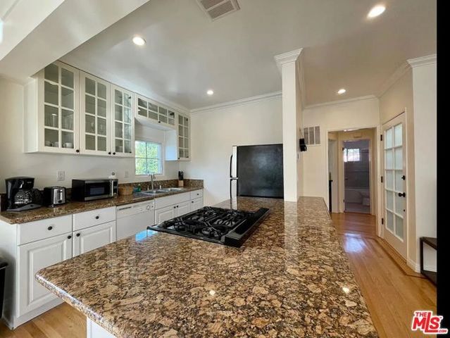 1111 11th Street 6, Santa Monica, CA 90403