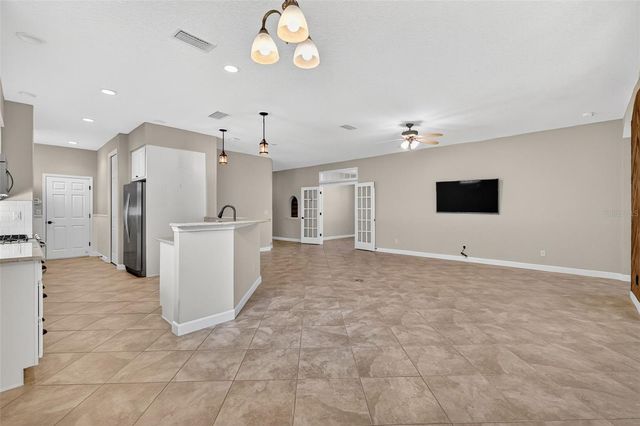 8852 BRIDGEPORT BAY CIRCLE, Mount Dora, FL 32757
