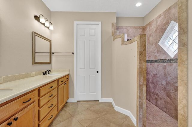 8852 BRIDGEPORT BAY CIRCLE, Mount Dora, FL 32757