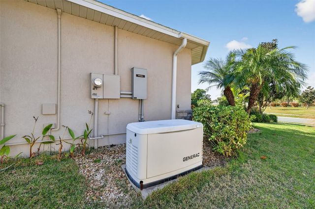 8852 BRIDGEPORT BAY CIRCLE, Mount Dora, FL 32757