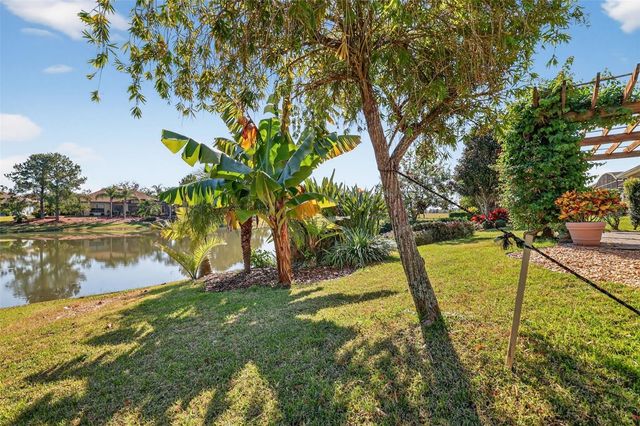 8852 BRIDGEPORT BAY CIRCLE, Mount Dora, FL 32757