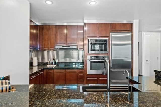 2700 Las Vegas Boulevard 1401, Las Vegas, NV 89109