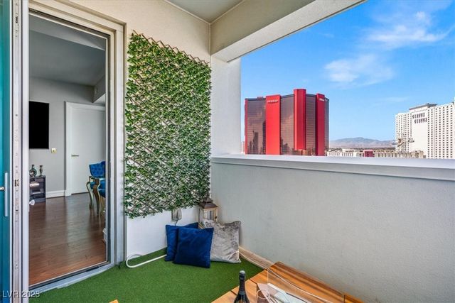 2700 Las Vegas Boulevard 1401, Las Vegas, NV 89109