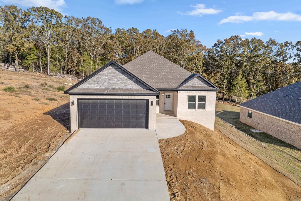 506 Madeleine Circle, Austin, AR 72007