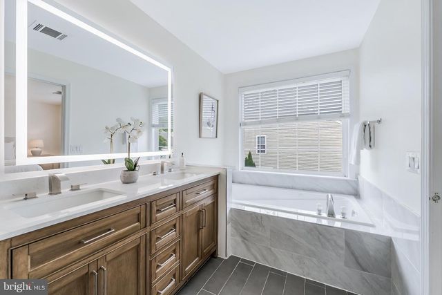 12509 FOX VIEW WAY, Reston, VA 20191