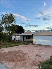 5672 28th, Jurupa Valley, CA 92509