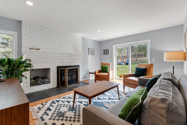 5 Harbor Ridge Road, South Burlington, VT 05403