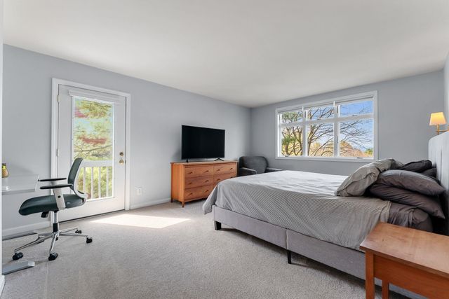 5 Harbor Ridge Road, South Burlington, VT 05403
