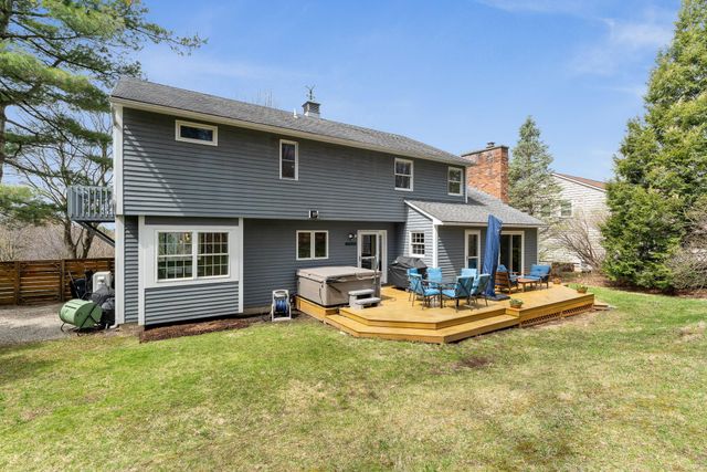 5 Harbor Ridge Road, South Burlington, VT 05403