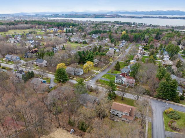 5 Harbor Ridge Road, South Burlington, VT 05403