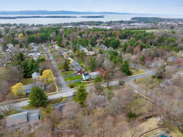 5 Harbor Ridge Road, South Burlington, VT 05403