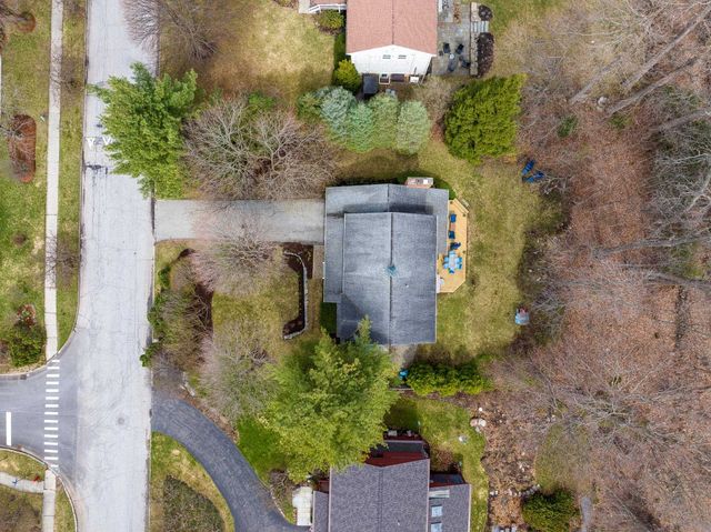 5 Harbor Ridge Road, South Burlington, VT 05403