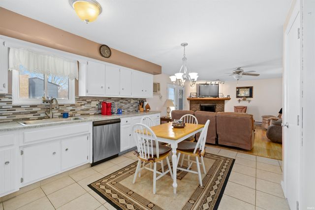 1301 Culbertson Court, Auburn, IN 46706