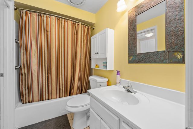 1301 Culbertson Court, Auburn, IN 46706