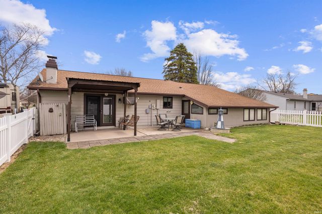 1301 Culbertson Court, Auburn, IN 46706