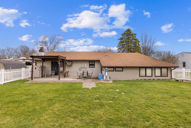 1301 Culbertson Court, Auburn, IN 46706