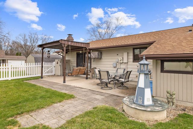 1301 Culbertson Court, Auburn, IN 46706