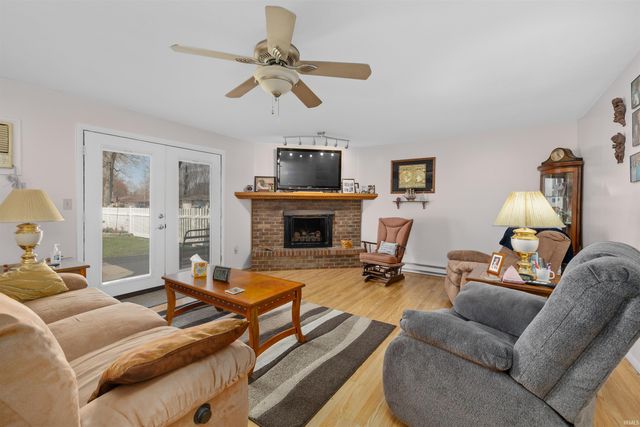 1301 Culbertson Court, Auburn, IN 46706