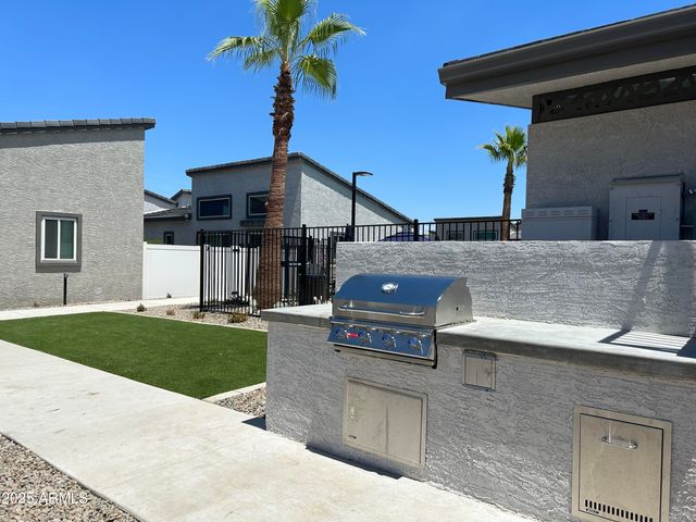 1700 E BASELINE Road 32, Phoenix, AZ 85042