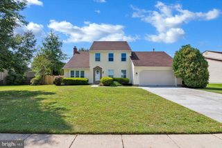 205 LONGSTONE DR, Cherry Hill, NJ 08003