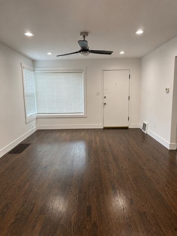 8057 S Saint Louis Avenue, Chicago, IL 60652