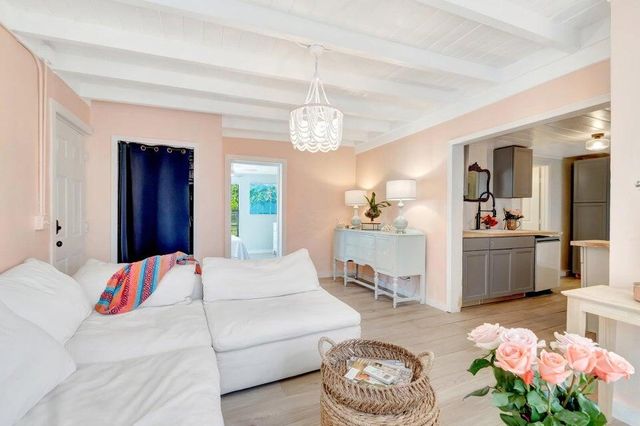 237 SW 3rd Avenue, Delray Beach, FL 33444