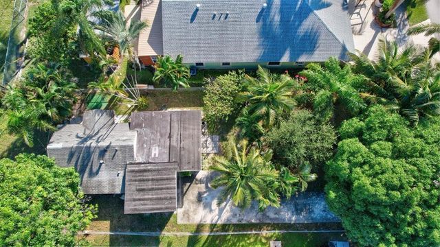 237 SW 3rd Avenue, Delray Beach, FL 33444