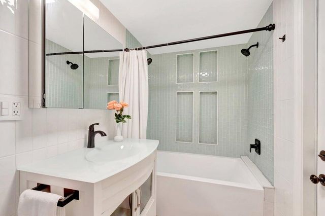 237 SW 3rd Avenue, Delray Beach, FL 33444