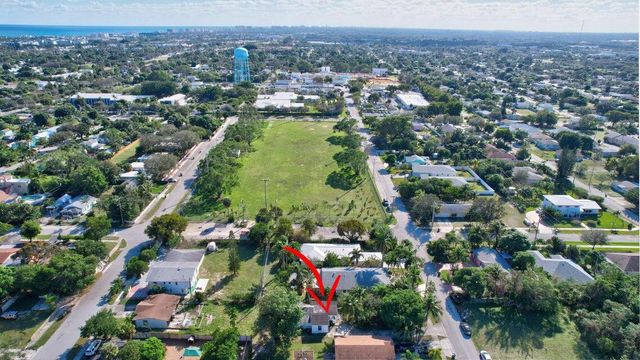 237 SW 3rd Avenue, Delray Beach, FL 33444
